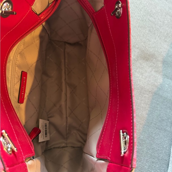 Michael Kors Vibrant Pink and Cream Shoulder Bag - Picture 3 of 5